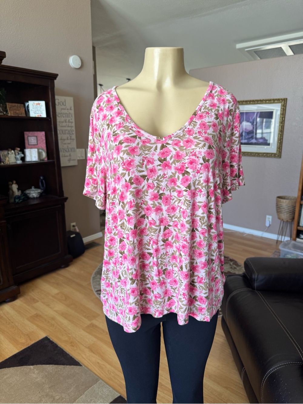 Old Navy Luxe pink floral V-neck short sleeve blouse-size XL